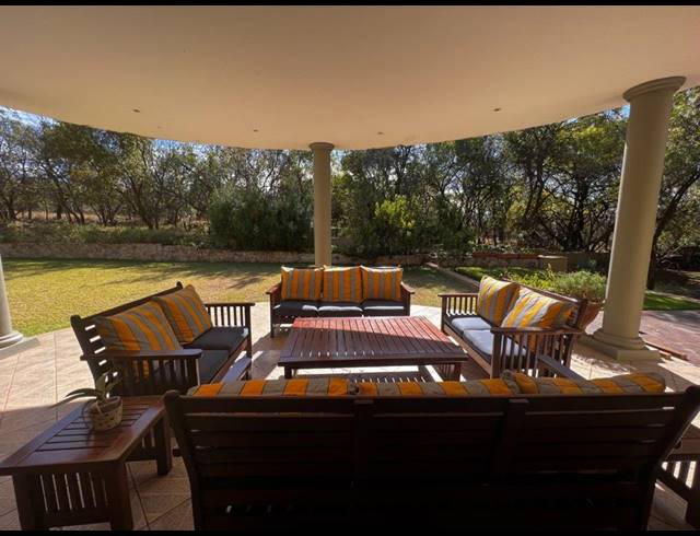 6 BEDROOM HOUSE FOR SALE IN LEEUWFONTEIN ESTATE
